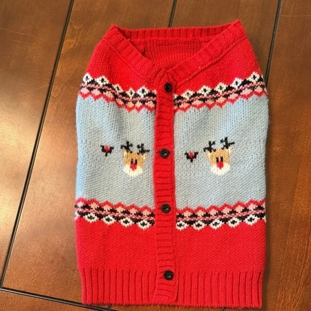 ❤️3 for $15!❤️ Red and Blue Festive Dog Sweater